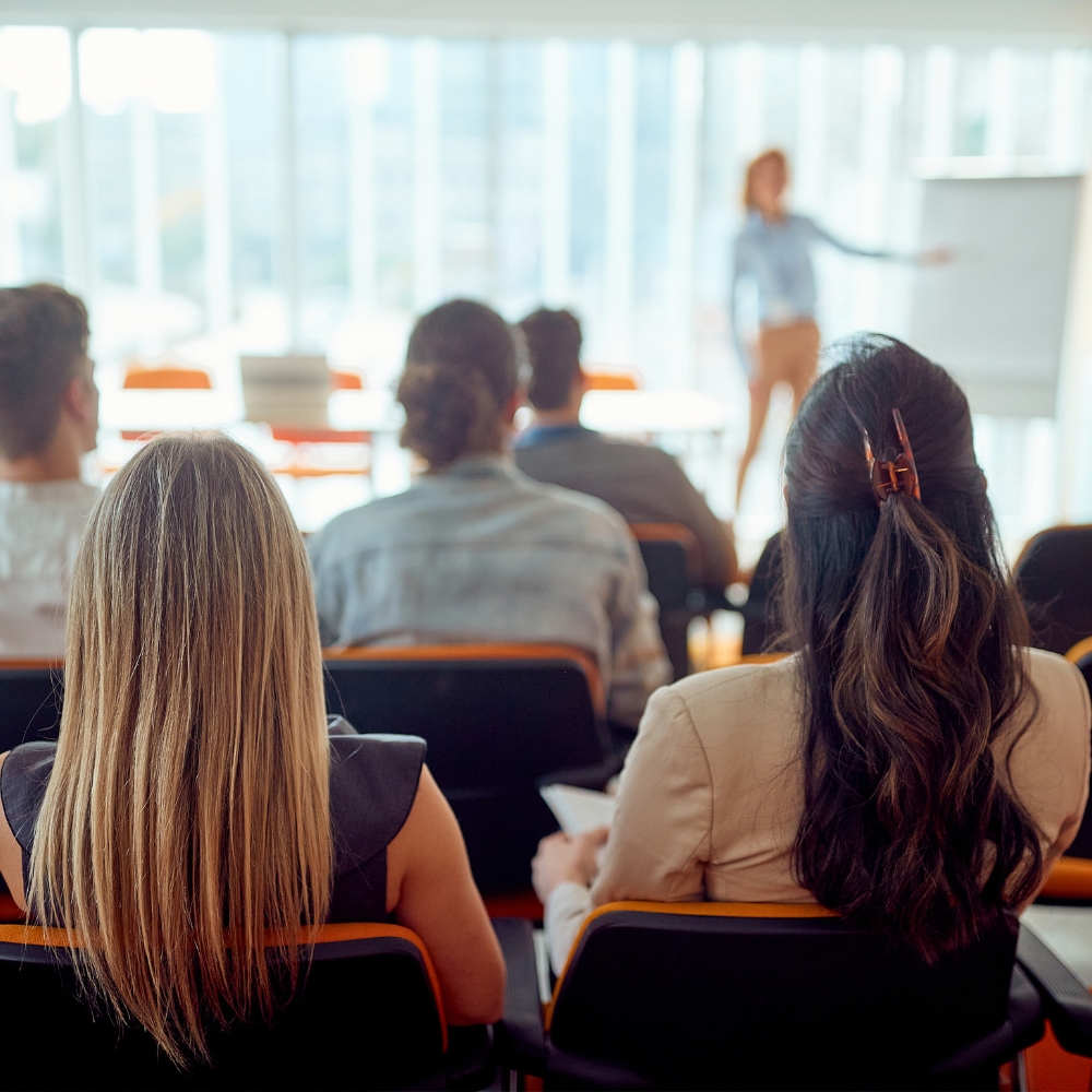 ContaPay Intelliegence - Ofrecemos equipo de capacitadores que ofrecen la más alta gama de programas conforme a las necesidades de los clientes.